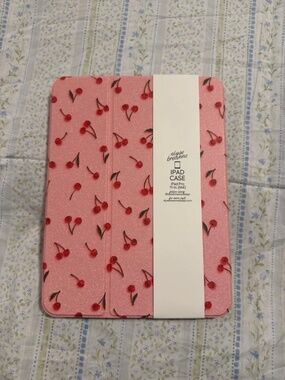 iPad Pro 11-inch cherry pattern case